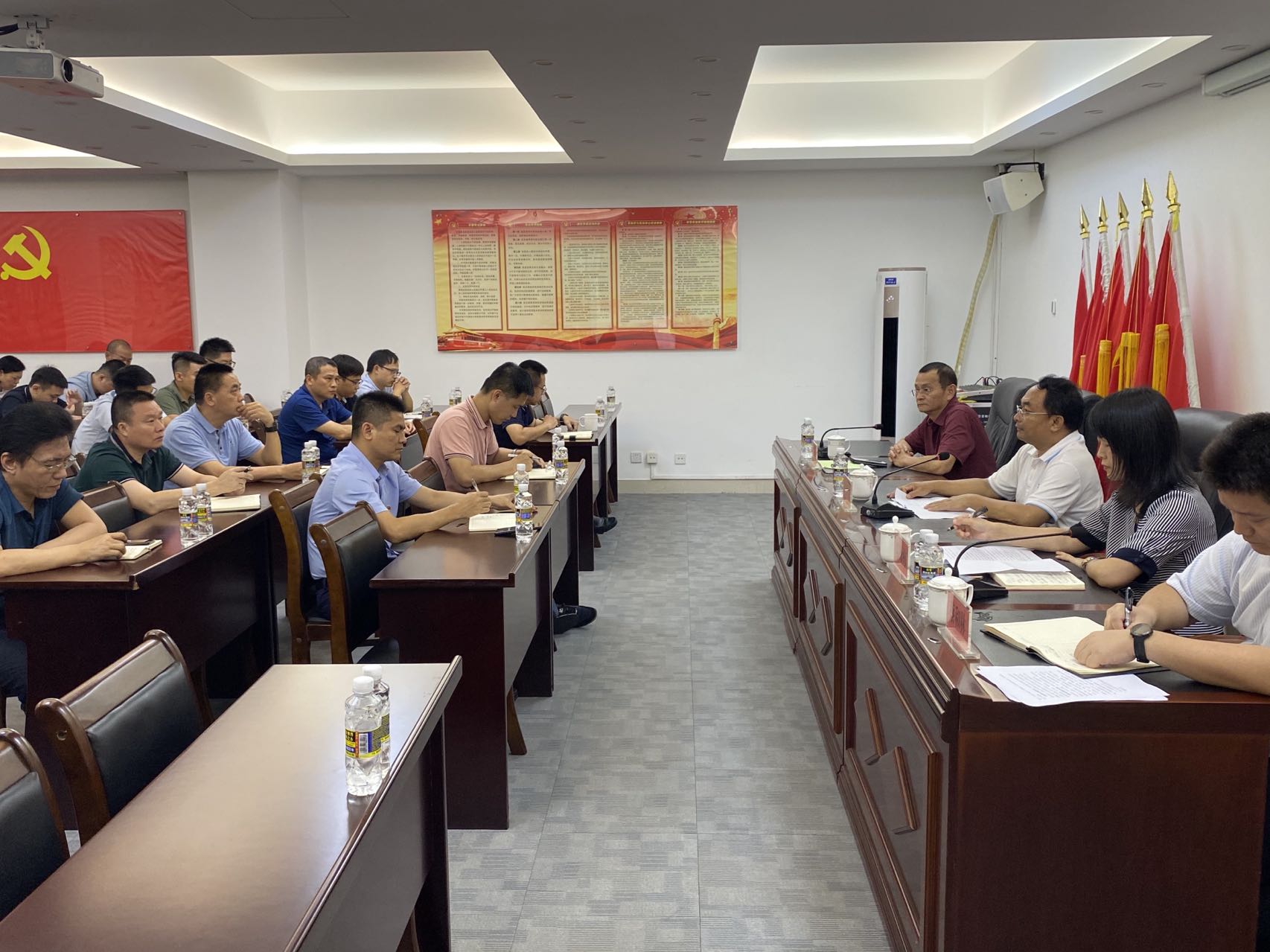 海南省建设工程质量安全监督管理局召开全体干部职工大会